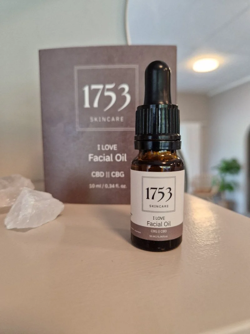 1753 skincare ~ I LOVE cbd
