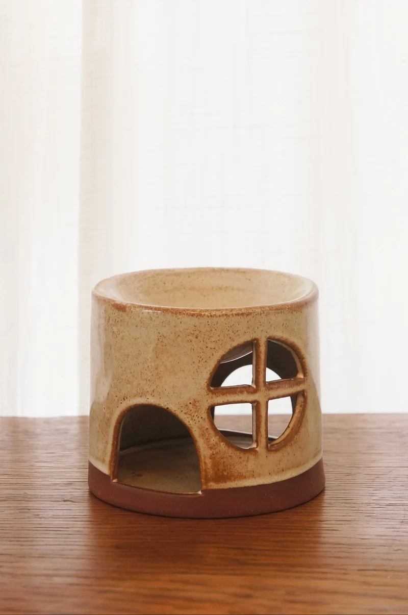 Aromalampa Hus i keramik – Hygge