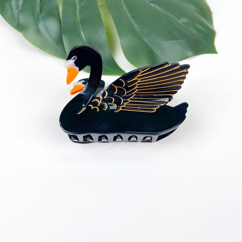 TheDivaSoap - Acetate black and white swan hair claw clip: Black