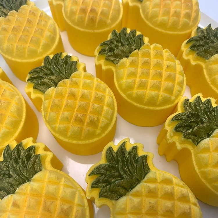 Poppy & Thyme - Pineapple Mini Bath Bomb