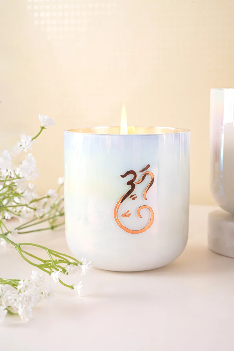 Ganesha U-Glass Candle · White