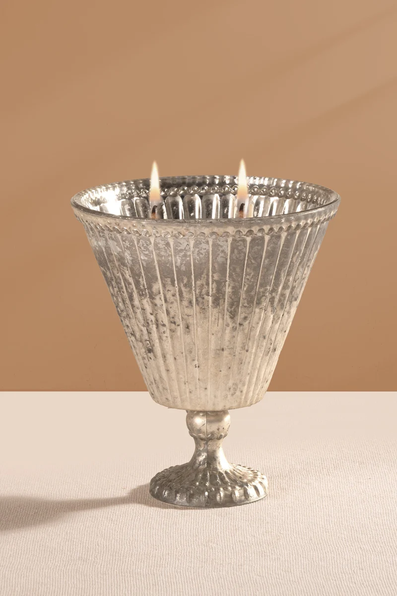 Heritage Heirloom Footed Candle · Silver · Medium