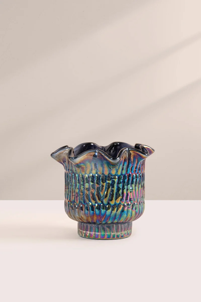 Flower Cut Votive Candle · Black
