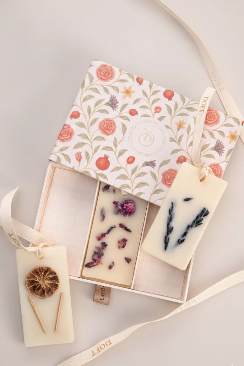 The Signature Trio Wax Tablet · Gift Set