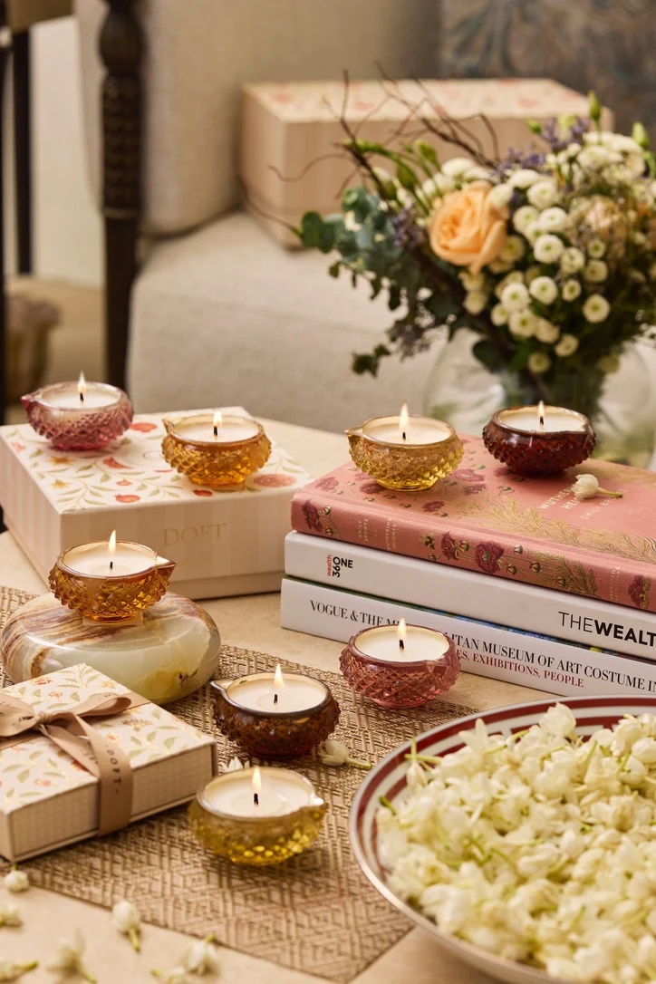 Aura Diya Votive Candle · Gift Set of 8